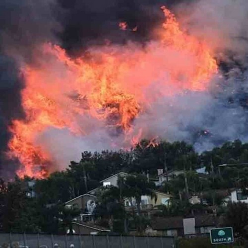(فیلم) تصاویری از گسترش آتش سوزی در جنگل‌های کالیفرنیا