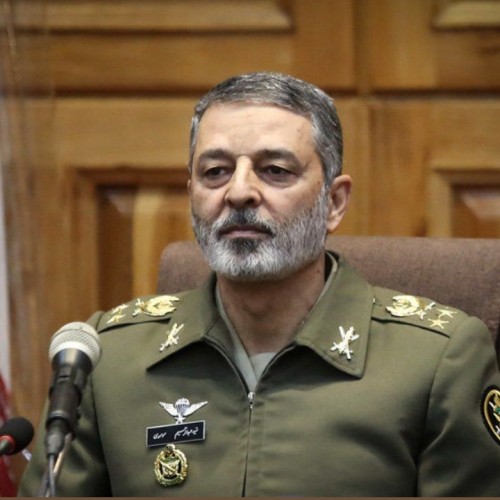 فرمانده ارتش: ترس از انتقام ایران آمریکایی‌ها را رها نمی‌کند