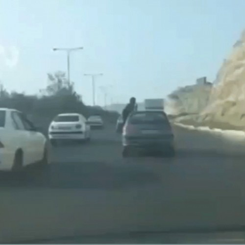 (فیلم) حرکت عجیب و باورنکردنی راننده پژو ۲۰۶ در تبریز 