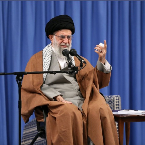 حضرت آیت‌الله خامنه‌ای: سیاست ما با آمریکا تغییر نمی‌کند