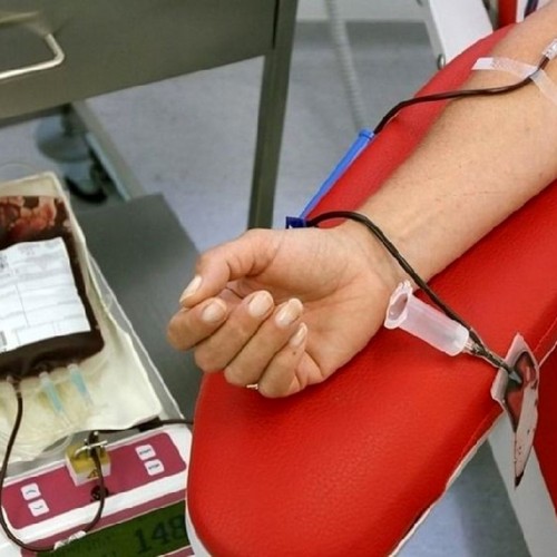 (عکس) کار جالب یک اهداکنندگان خون