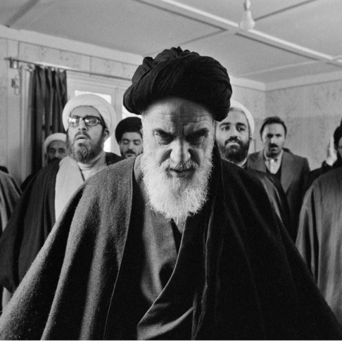 इमाम खुमैनी ईरान की इस्लामी क्रांति के संस्थापक जनक थे