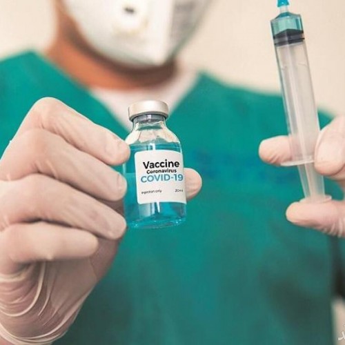 این گروه از ایرانیان در اولویت تزریق واکسن کرونا هستند