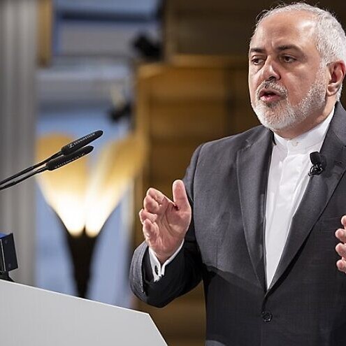 ईरान अपनी क्षेत्रीय अखंडता की रक्षा के लिए तैयार है, ईरान एफएम ज़रीफ़ ने कहा