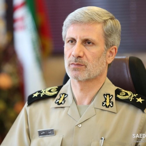 ईरान के रक्षा मंत्री ने राजधानी तेहरान में एक सामरिक कारखाने का उद्घाटन किया