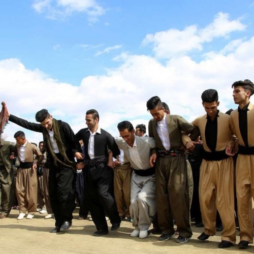 ईरान में दूसरा सबसे बड़ा जातीय समूह कुर्द