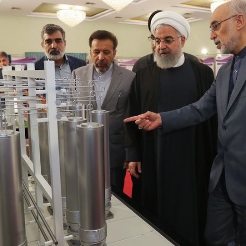 ईरान संसद ने प्रतिबंधों को कम करने और नई गतिविधियों को शुरू करने के लिए राष्ट्रीय परमाणु ऊर्जा एजेंसी को बाध्य किया