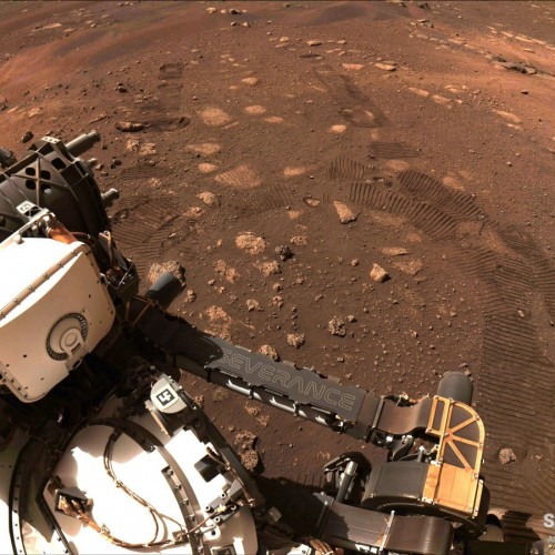 जानकारी एकत्र करने के लिए नासा का दृढ़ता रोवर मंगल ग्रह पर घूमने लगा