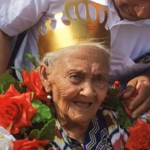 جشن تولد پیرترین فرد جهان در سن 134 سالگی