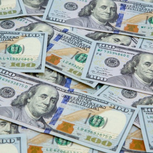 آیا کاهش نرخ دلار باعث ریزش بورس می‌شود؟