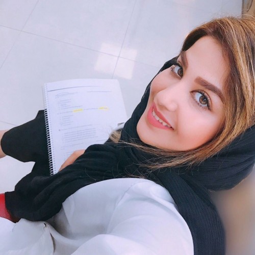 خانم مجری به حکمت خدا دل سپرد