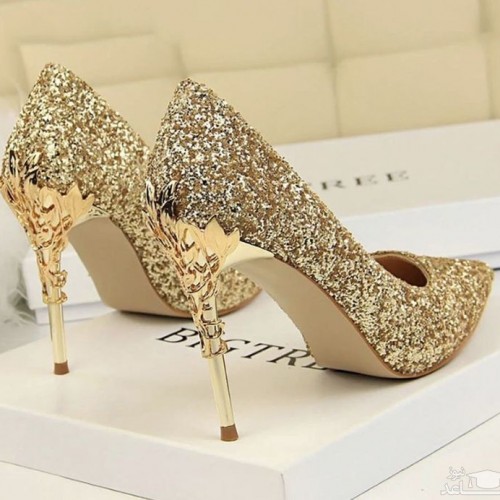خاص ترین مدل های کفش مجلسی زنانه طلایی رنگ