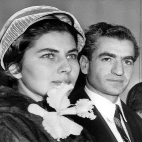 لباس عروس 30 کیلویی ثریا اسفندیاری، همسر دوم محمدرضا پهلوی +عکس