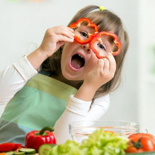 مواد غذایی مفید برای تقویت بینایی کودکان
