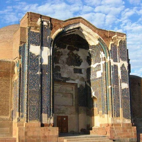 نگاهی به مسجد کبود