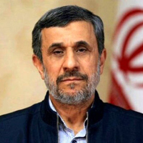 نگاه خاص احمدی‌نژاد به دایی در یکی از معدود قاب‌های مشترک