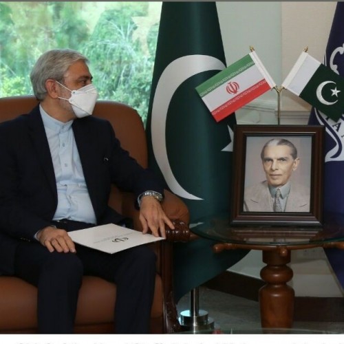 Pakistan Naval Chief stresses importance of stronger ties with Iran