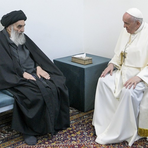 पोप फ्रांसिस ने इराक के ग्रैंड अयातुल्ला अली सिस्तानी के साथ ऐतिहासिक मुलाकात की