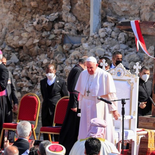 Pope Francis Meets Iraqi Dwindling Christian Community