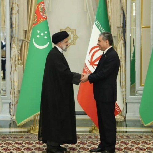 President Raisi meets with Turkmen counterpart