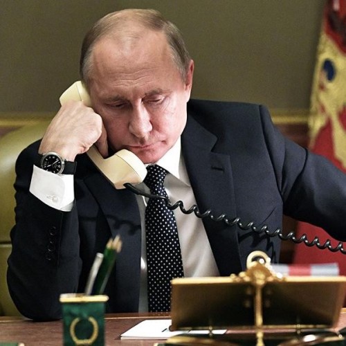 Putin Refuses to Answer Armenian Prime Minister: I Am Busy! (Video)