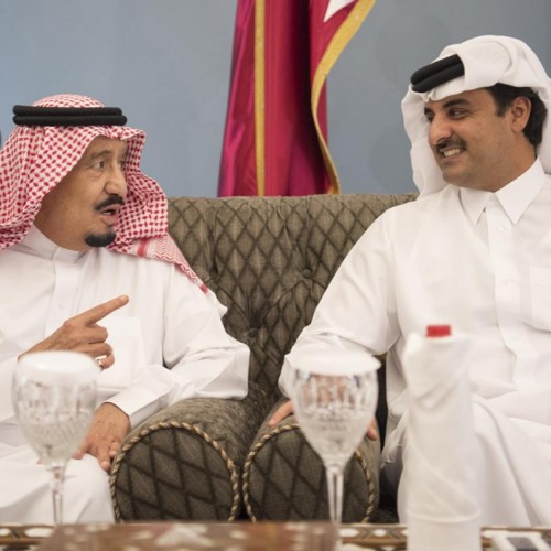 कतर के अमीर ने सऊदी अरब का दौरा किया और जीसीसी शिखर सम्मेलन में भाग लिया