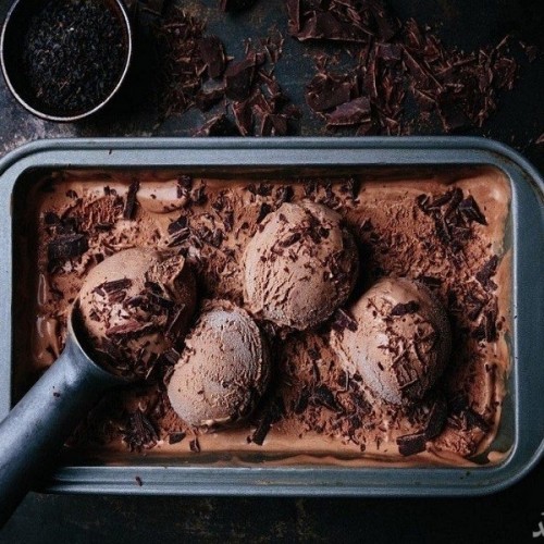 روش تهیه بستنی شکلاتی بدون ثعلب