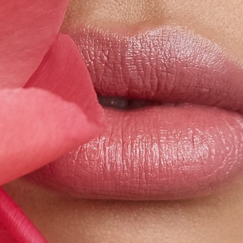 روش کانتور کردن لب ها چیست؟