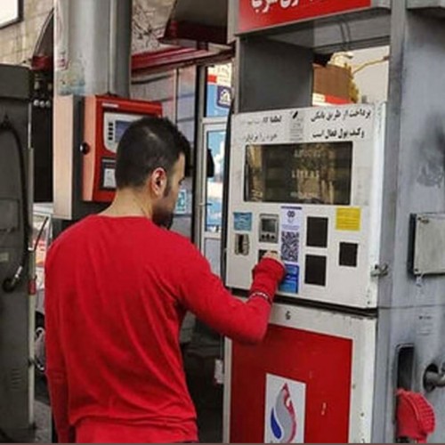 روزنامه اطلاعات: اگر می خواهید بنزین را گران کنید واقعیت را به مردم بگویید