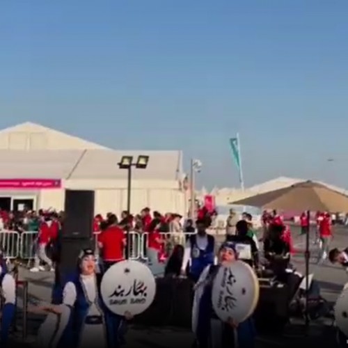 (فیلم) رقص زنان گروه موسیقی ایرانی در قطر جنجال به پا کرد