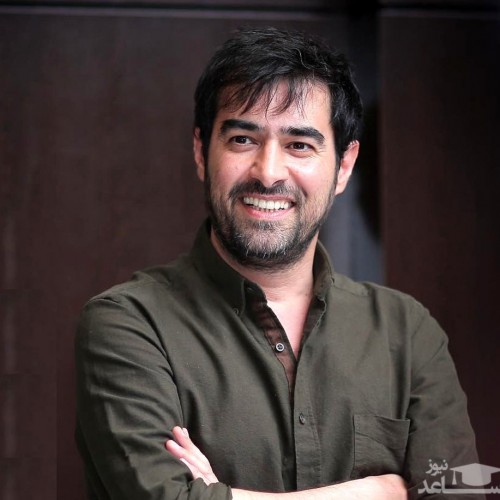 شهاب حسینی مقابل زندان اوین در انتظار آزادی ترانه علیدوستی