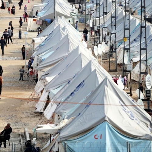 سوریه از لبنان خواست به موضوع آتش سوزی در اردوگاه آوارگان سوری رسیدگی کند