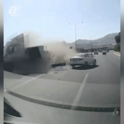 (فیلم) سرعت عمل راننده خودروی سواری در لحظه حادثه 