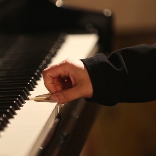تمرینات ورزشی برای تقویت دست های نوازندگان پیانو