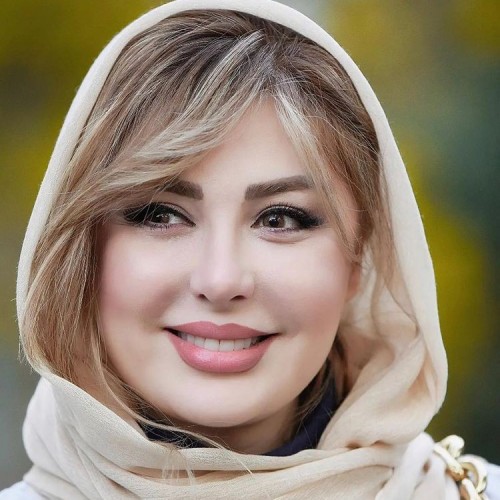 ترسیدن و اشک های بی امان دختر نیوشا ضیغمی از توالت ایرانی!