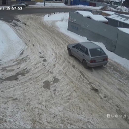 (فیلم) تصادف مرگبار دو اتومبیل در شهر امسک روسیه 