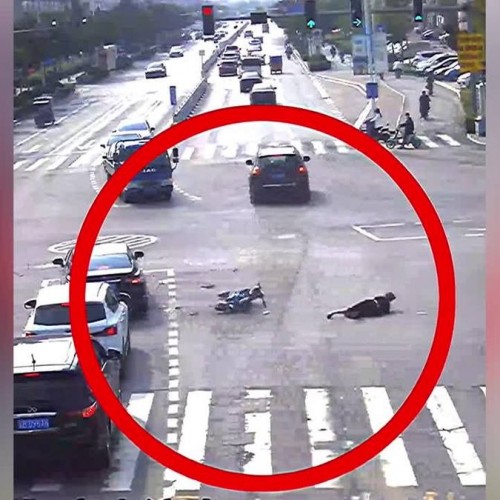 (فیلم) تصادف شدید یک خودرو با اسکوترسوار