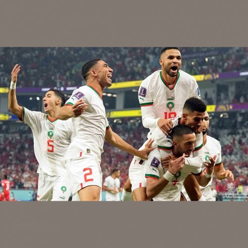 (تصاویر) سجده شکر مراکشی‌ها پس از صعود در جام جهانی