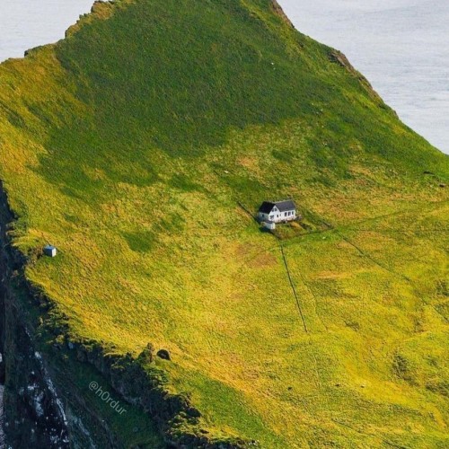 (تصاویر) تنهاترین خانه جهان
