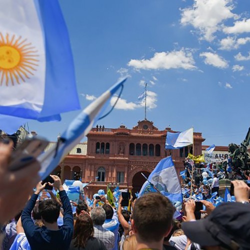 (تصاویر) تظاهرات معترضان در خیابان های آرژانتین