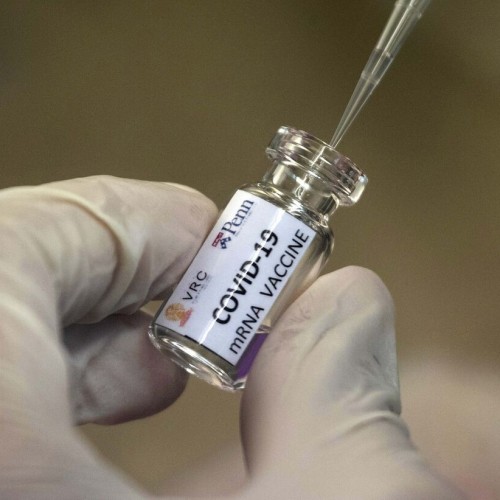 (فیلم) زمان رسیدن واکسن کرونا به دست ایرانی‌ها مشخص شد