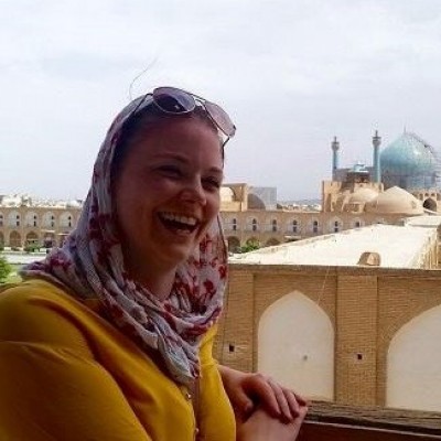 فیلم جنجالی برخورد متفاوت 2 پلیس یزدی با خانم هلندی موتورسوار