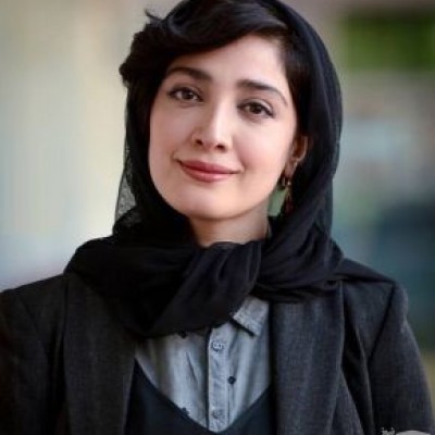 عکس جنجالی و لورفته مینا ساداتی در آغوش بابک حمیدیان