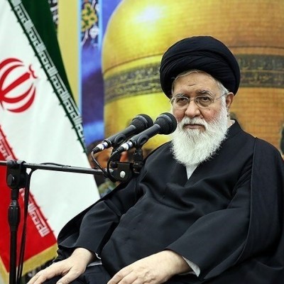 علم الهدی : سفیر انگلیس باید تکه تکه شود