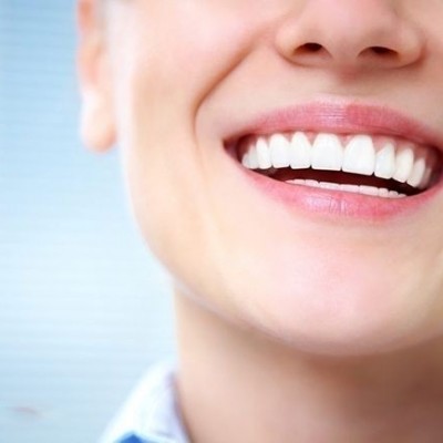 3 روش برای داشتن دندان های سفید تر