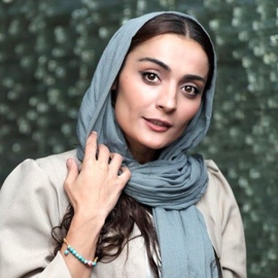 پوشش جنجالی و نامتعارف السا فیروزآذر در اکران فیلم