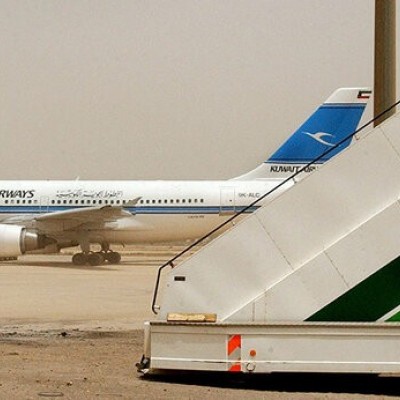 برخورد هواپیمای کویتی با توده یخ